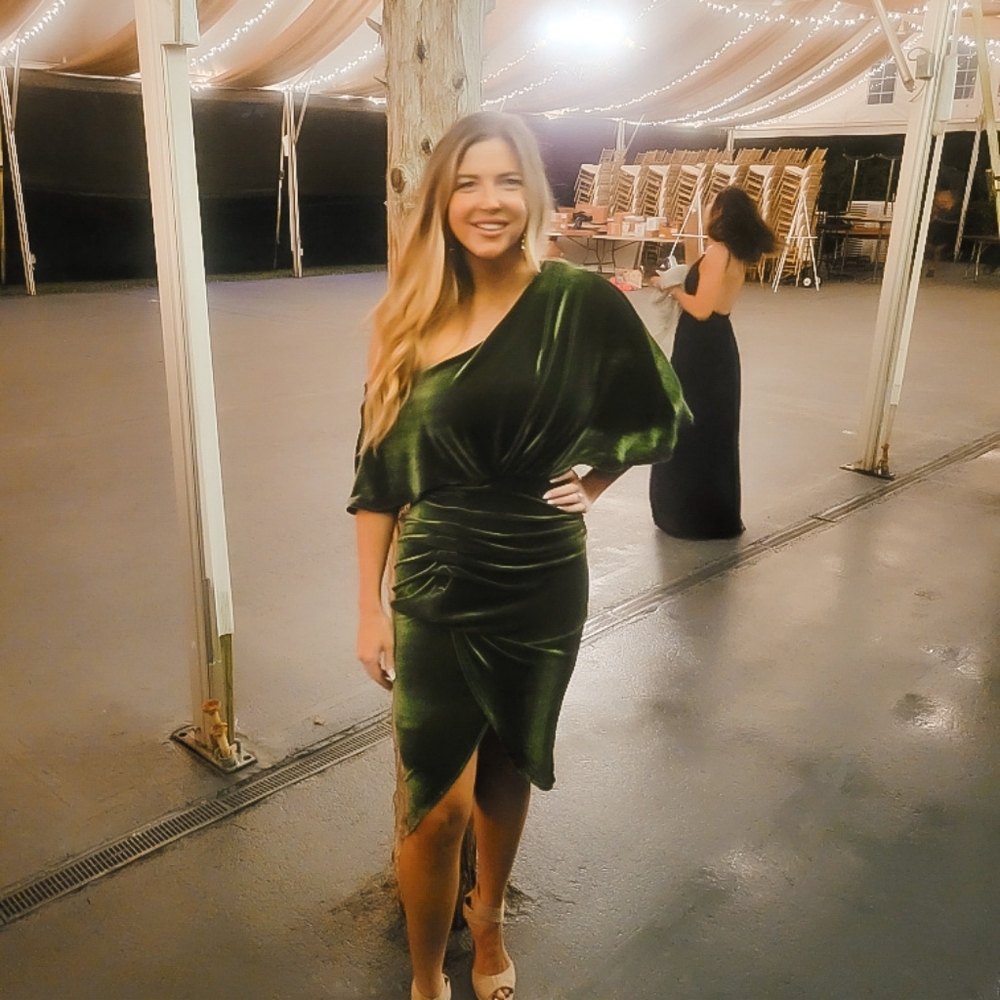 Emerald Pretty Little Thing off shoulder dress